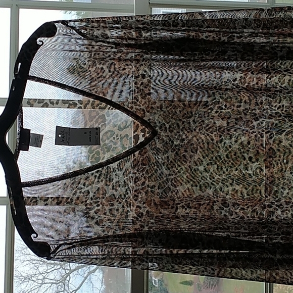 Jordan Taylor V Neck Leopard Print Long sleeve Beach Cover up M - Picture 9 of 10